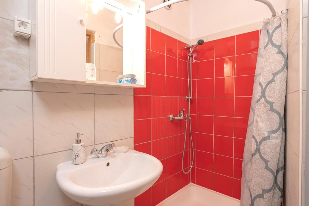 Apartman Stari Grad 2 *